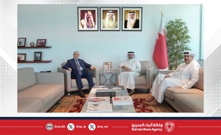 وزير الصناعة والتجارة يستقبل سفير دولة فلسطين لدى مملكة البحرين بمناسبة انتهاء فترة عمله